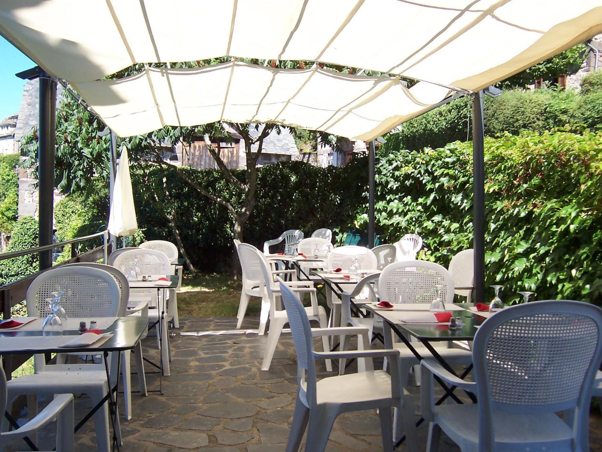 Auberge Hotel De Tournemire - Cantal ภายนอก รูปภาพ