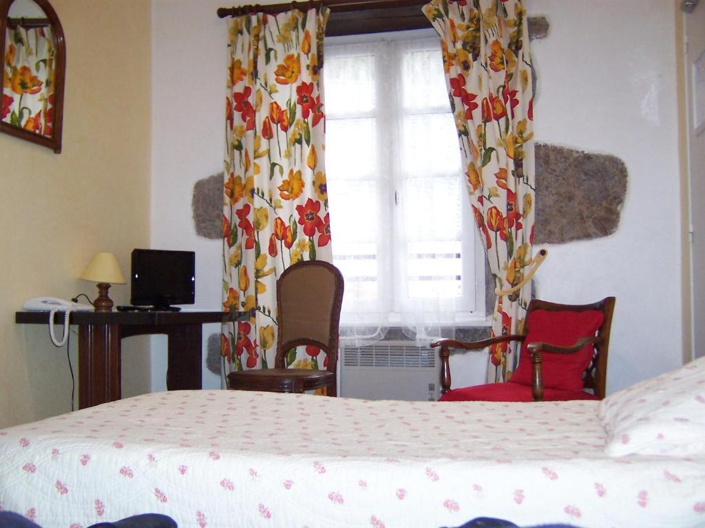 Auberge Hotel De Tournemire - Cantal ห้อง รูปภาพ