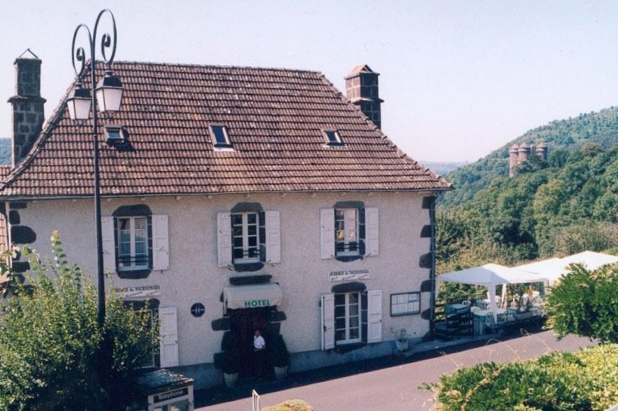 Auberge Hotel De Tournemire - Cantal ภายนอก รูปภาพ