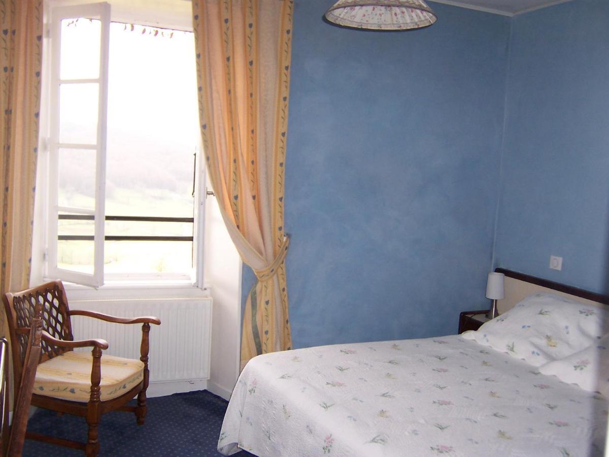 Auberge Hotel De Tournemire - Cantal ห้อง รูปภาพ